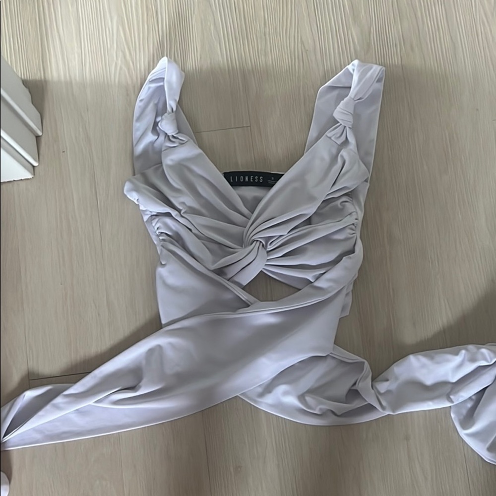 White lioness top